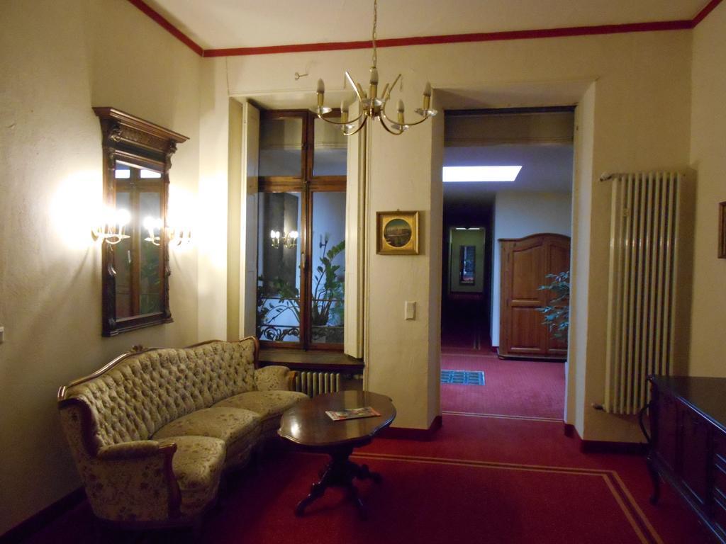 Hotel Posthof Sankt Wendel Exteriör bild